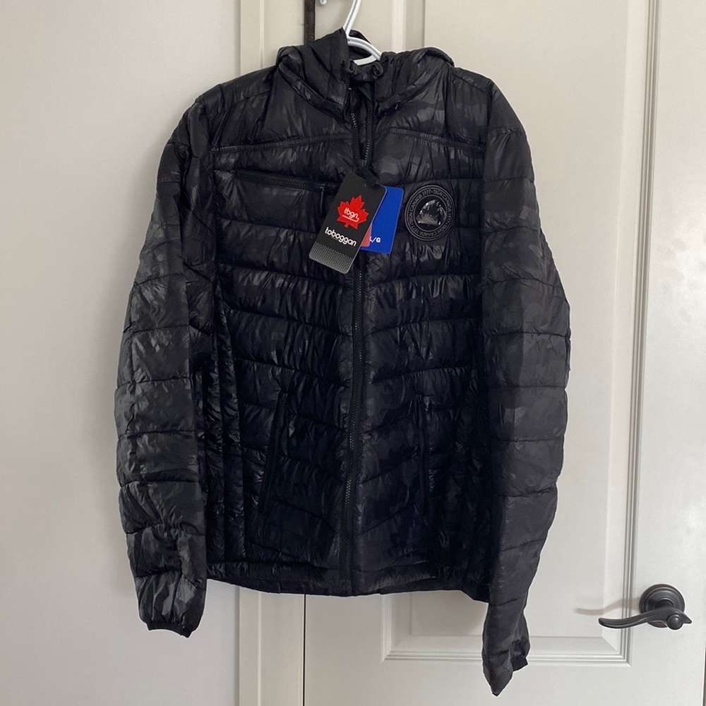 NWOT Toboggan Canada Black Camo winter jacket